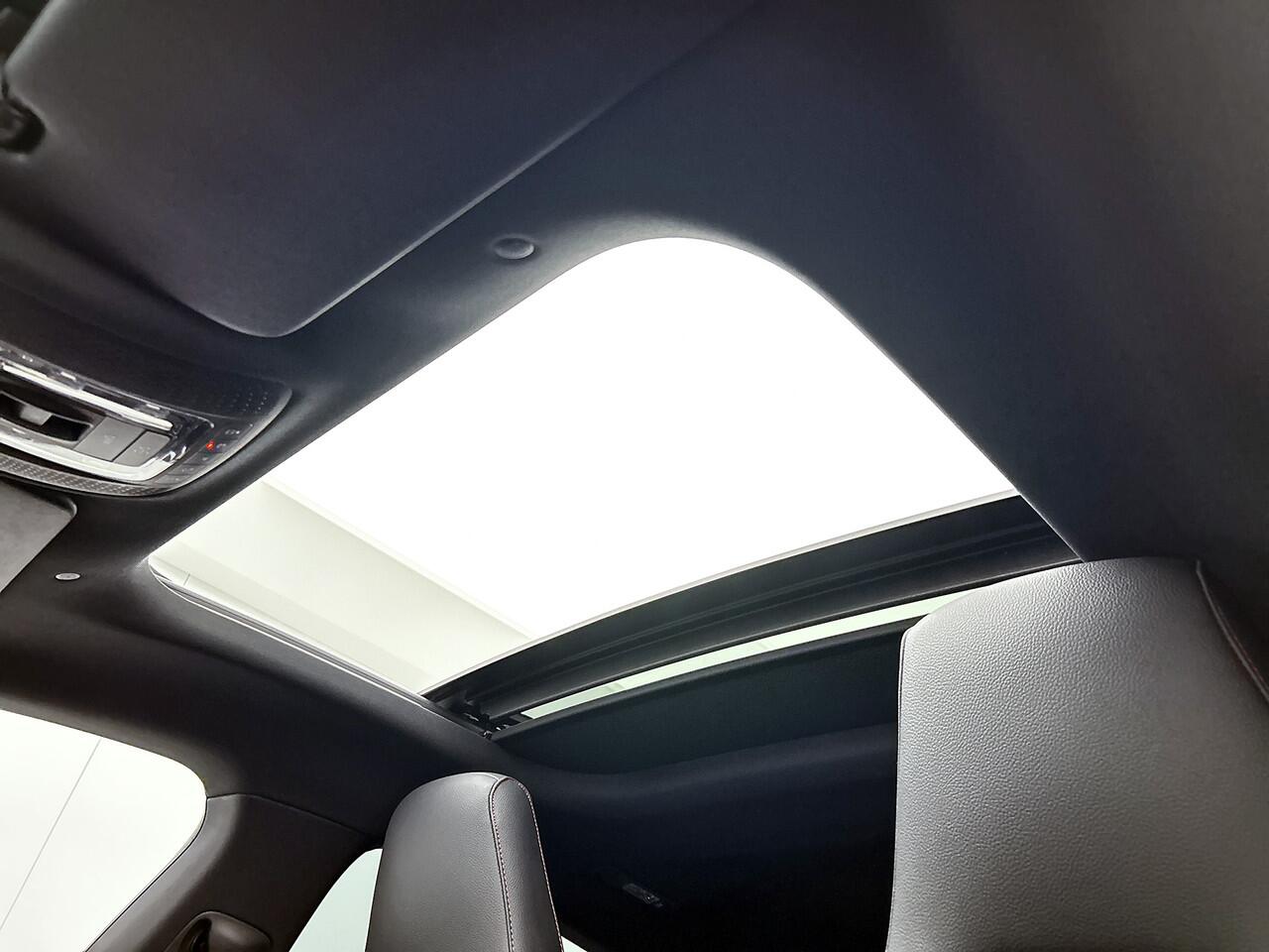 Mercedes-Benz CLA-KLASSE Shooting Brake 250 e Business Solution AMG AMG Line | Night Pakket |Panorama Schuif-Kanteldak | Memory Stoelen | Head-up display | Parkeerpakket met 360°-camera. Inclusief 24 maanden Mercedes-Benz Certified garantie voor Europa.