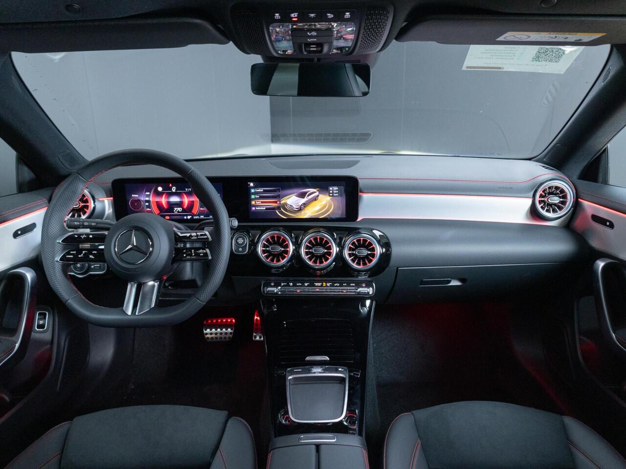 Mercedes-Benz CLA-KLASSE Shooting Brake 180 Star Edition LIMITED Panorama dak