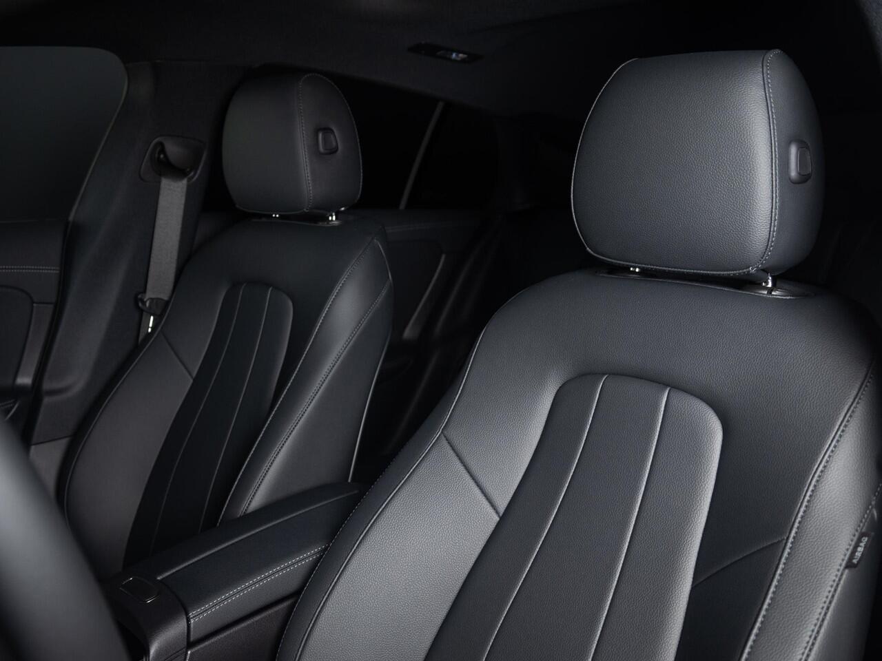 Mercedes-Benz CLA-KLASSE Shooting Brake 250 e Luxury Line Panorama dak