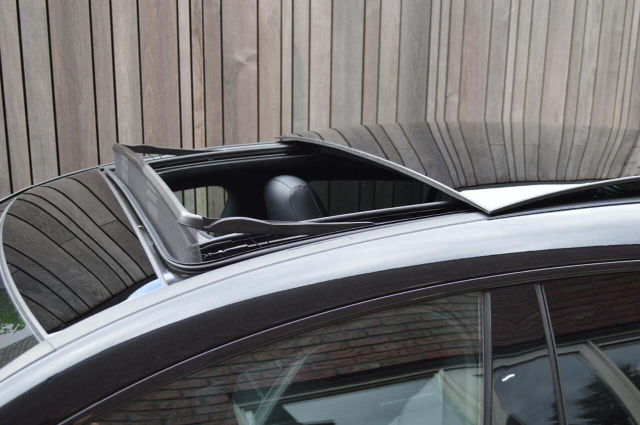 Mercedes-Benz CLA-KLASSE Shooting Brake 250 e AMG Led Leder Panorama Memory Distronic Burmester Camera 360 Head-Up Pdc