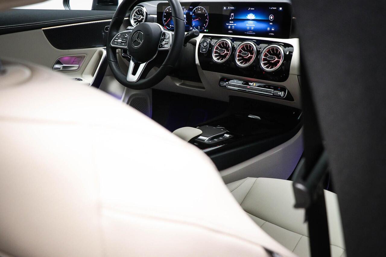 Mercedes-Benz CLA-KLASSE Shooting Brake 180 Luxury Line | PREMIUM PACK | MATRIX LED | DAB | APPLE | CAMERA