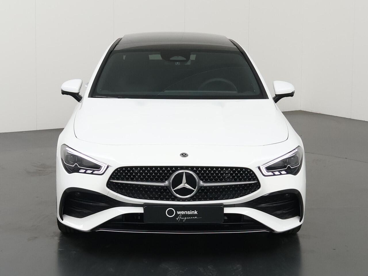 Mercedes-Benz CLA-KLASSE 180 Business Solution AMG | Rij-Assistentie| Burmester | 360° camera | Winter pakket | Techniekpakket