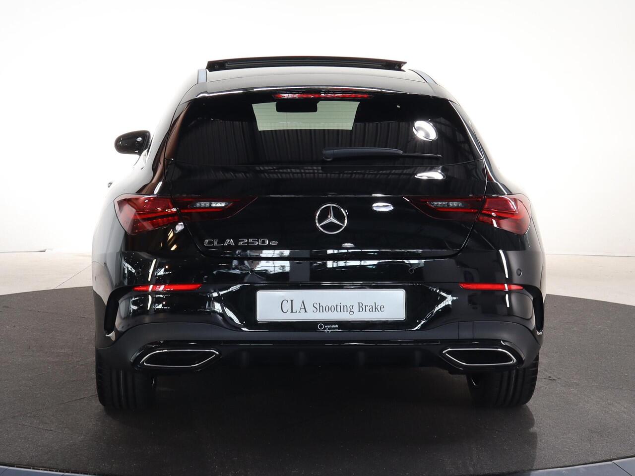 Mercedes-Benz CLA-KLASSE Shooting Brake 250e Business Solution AMG | Panoramaschuifdak | Nightpakket | 19 inch AMG-Velgen