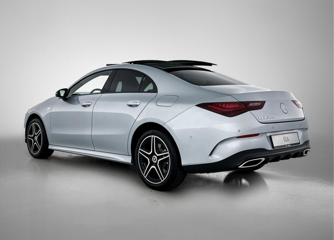 Mercedes-Benz CLA-KLASSE 250 e Business Solution AMG | Nightpakket | Adaptieve Cruise Control Distronic | Dodehoekassistent | MULTIBEAM LED | Panoramaschuifdak | Sierdelen aluminium |