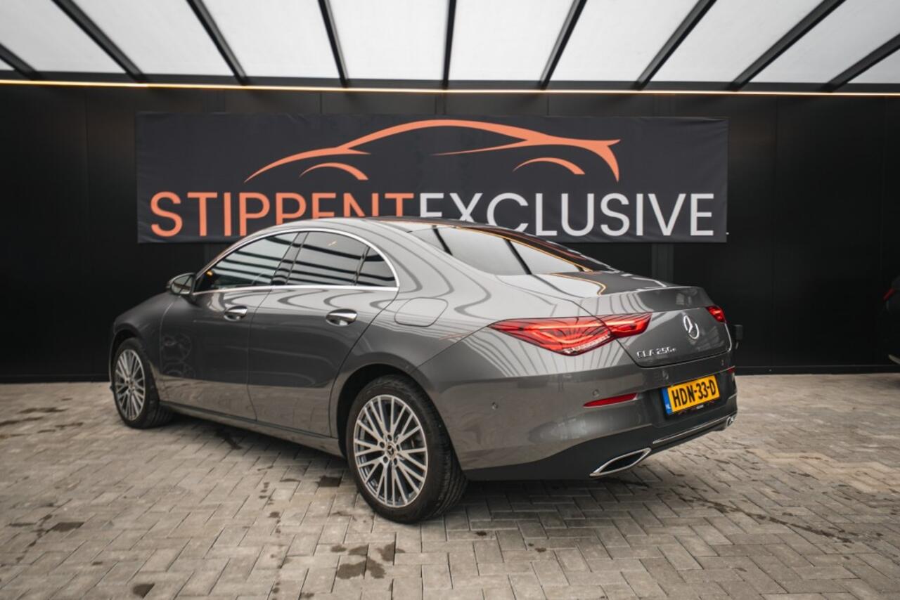 Mercedes-Benz CLA-KLASSE CLA 250 E PANO LAGE KM STAND