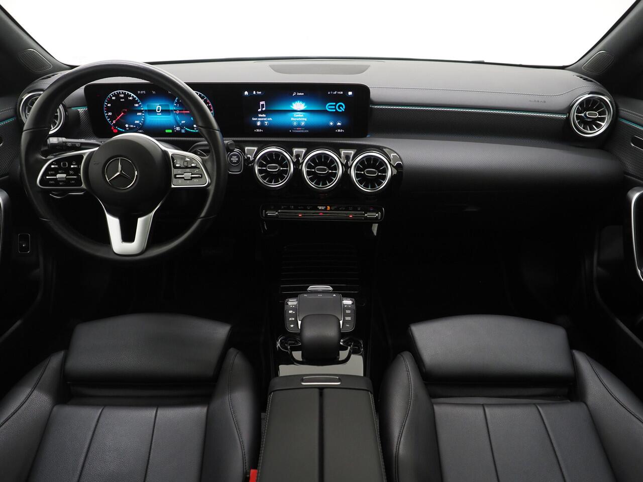 Mercedes-Benz CLA-KLASSE Shooting Brake 250e Panamericana | Panoramadak | Sfeerverlichting | Leder | Camera | Widescreen | DAB