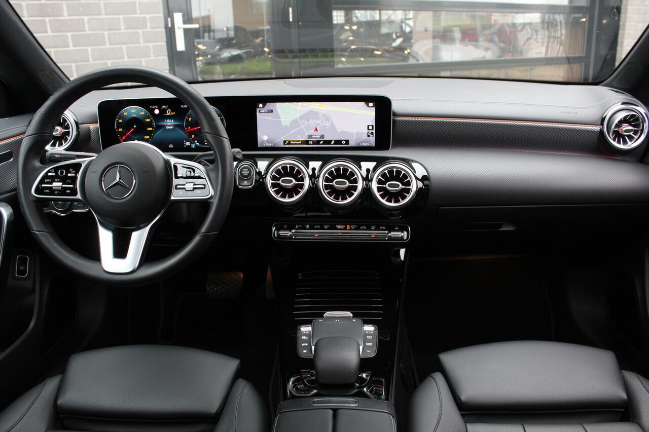 Mercedes-Benz CLA-KLASSE 200 Business Solution Luxury / Panoramadak / N.A.P.