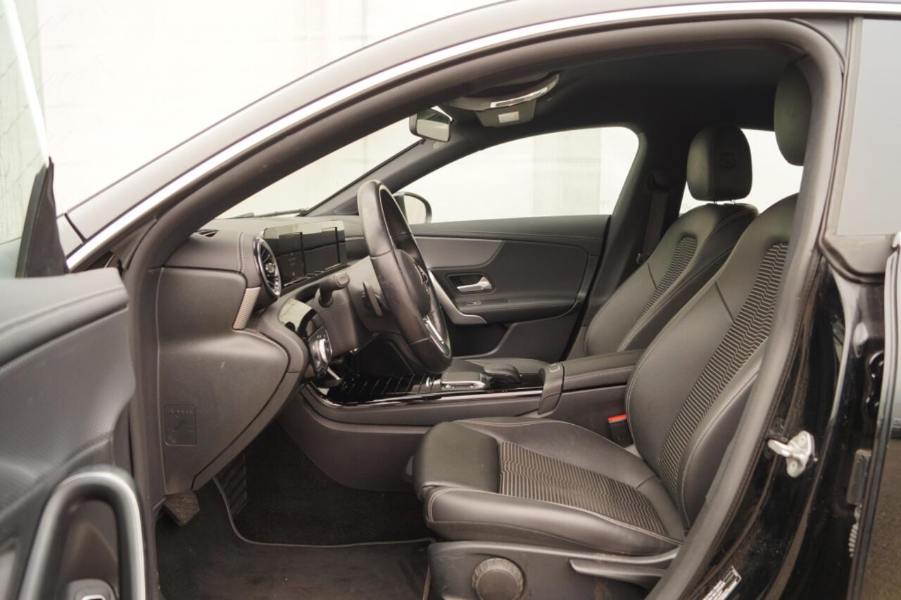 Mercedes-Benz CLA-KLASSE Shooting Brake 250e Business Edition -NAVI-ECC-PDC-