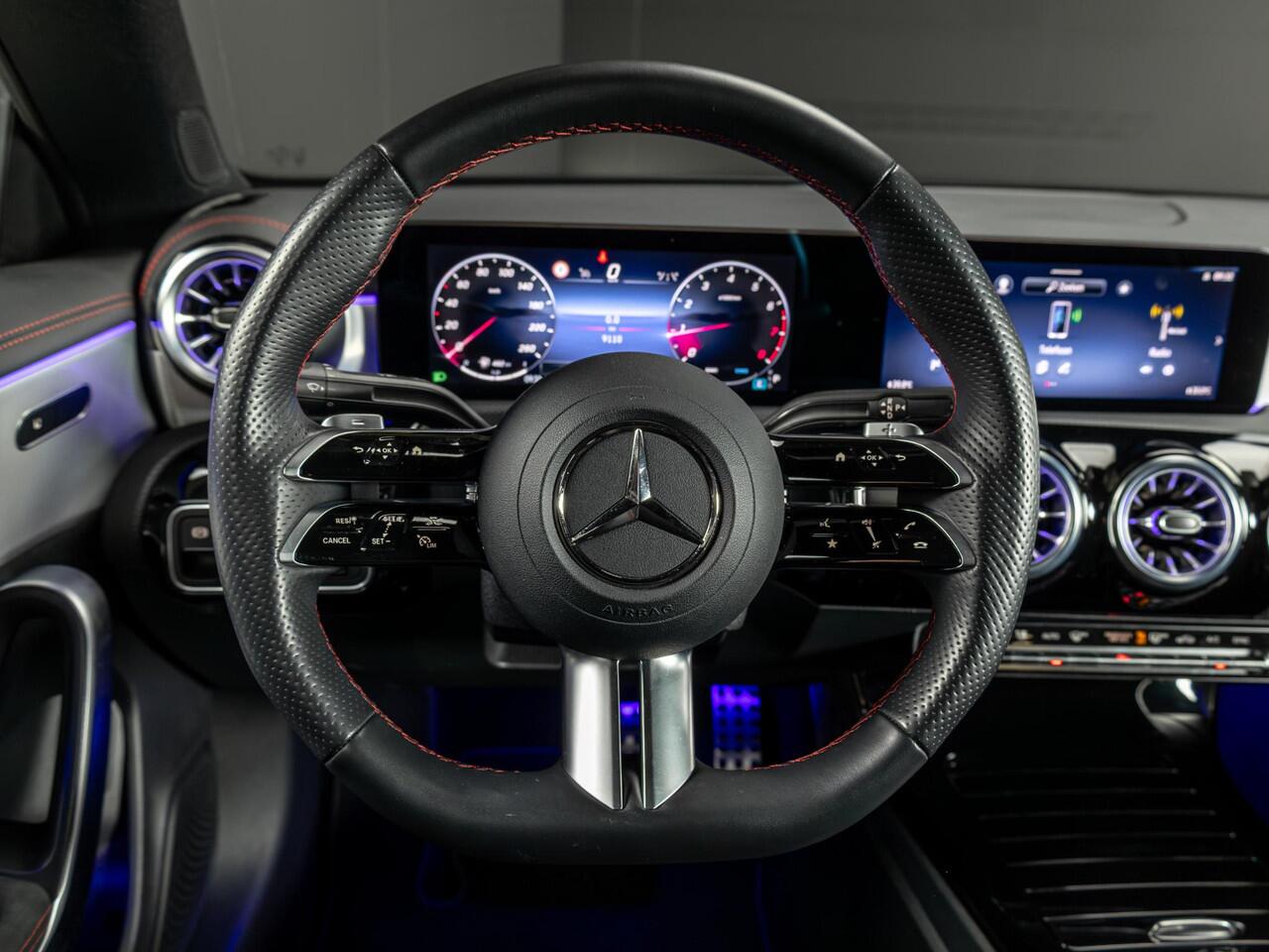 Mercedes-Benz CLA-KLASSE Coupé 180 Star Edition AMG Line Panorama dak