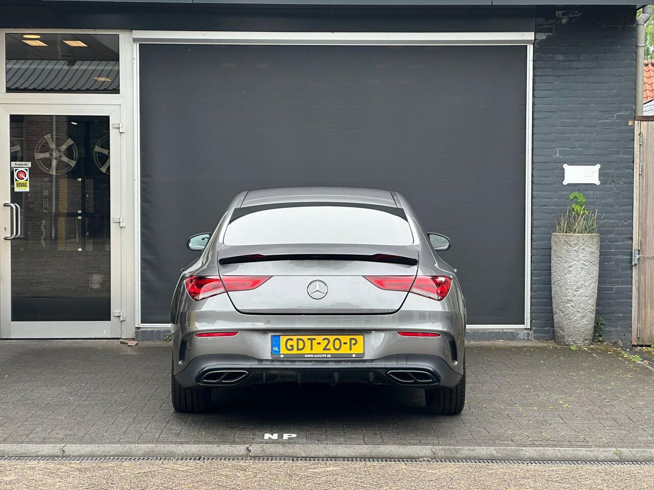 Mercedes-Benz CLA-KLASSE 180 AMG SFEER / BURMESTER / STOELVERWARMING / DEALER ONDERHOUDEN / CAMERA