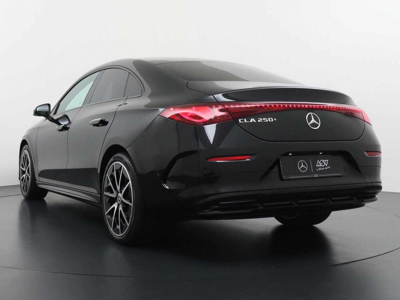 Mercedes-Benz CLA-KLASSE 250+ Launch Edition 85 kWh Accu | Memorystoelen | Warmtepomp | Multibeam Led | Stoelverwarming Voorin | Distronic Cruise Control | Achteruitrijcamera | Nightpakket | Dodehoekassistent