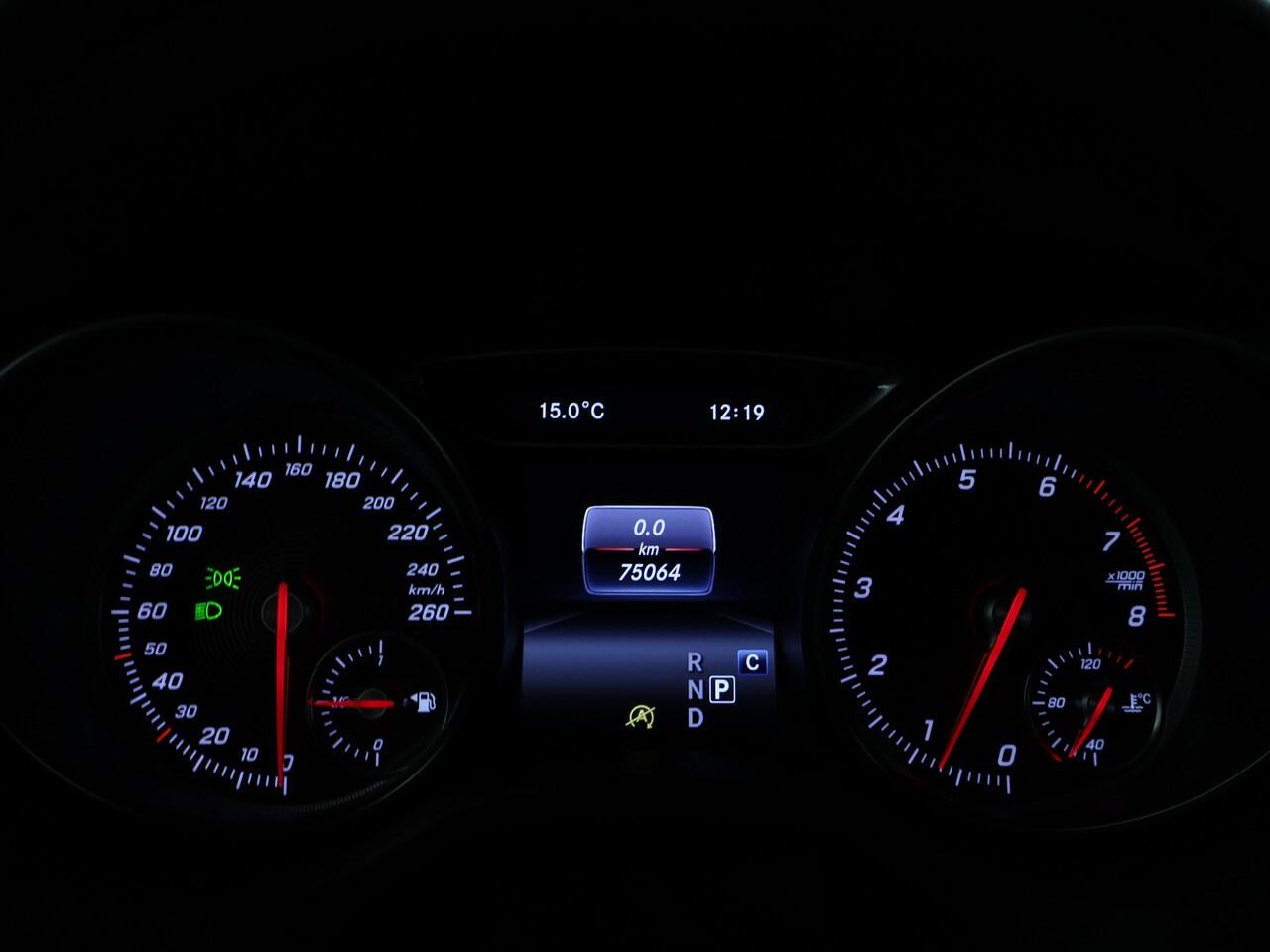 Mercedes-Benz CLA-KLASSE 180 Business Solution AMG AMG Line | Achteruitrijcamera | Ledkoplampen | Inclusief 12 Maanden Garantie