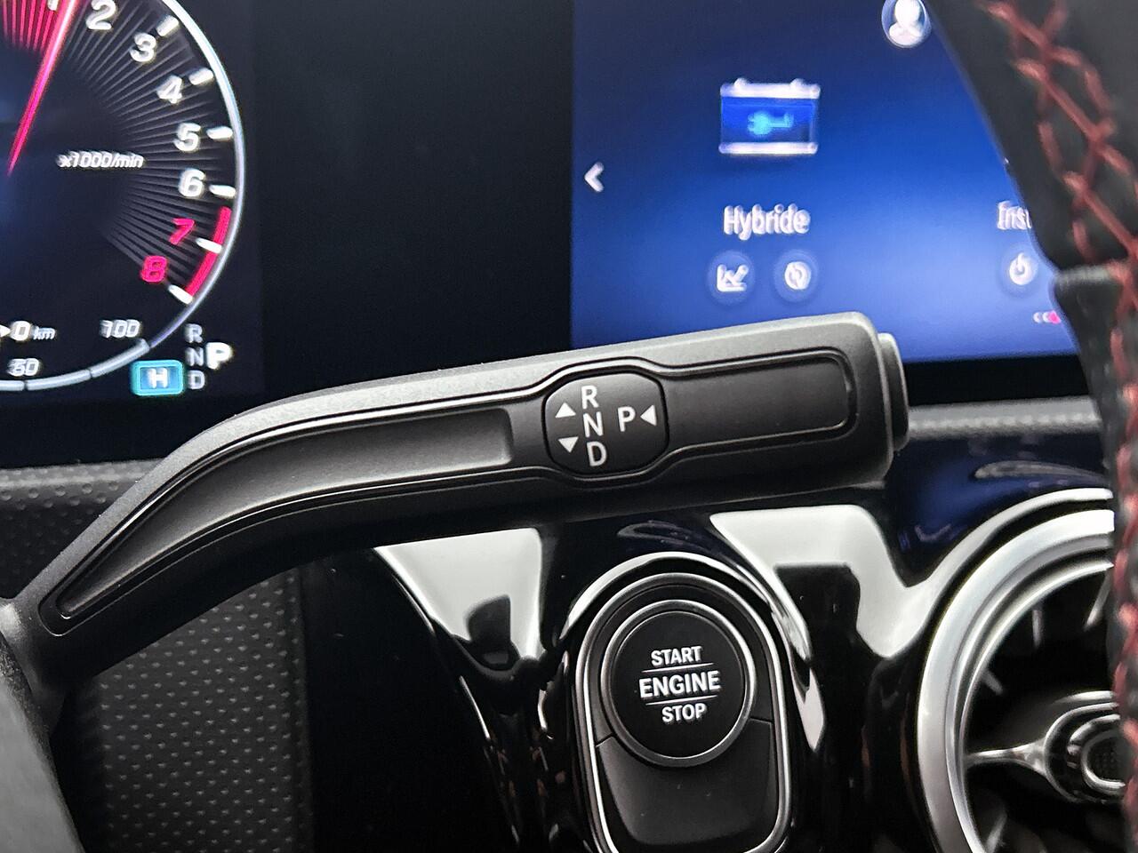 Mercedes-Benz CLA-KLASSE Shooting Brake 250 e Star Edition | AMG Line | Night Pakket | Sfeerverlichting | Dodehoek Assist | Achteruitrijcamera | Ledkoplampen. Inclusief 24 maanden MB Certified garantie voor Europa.