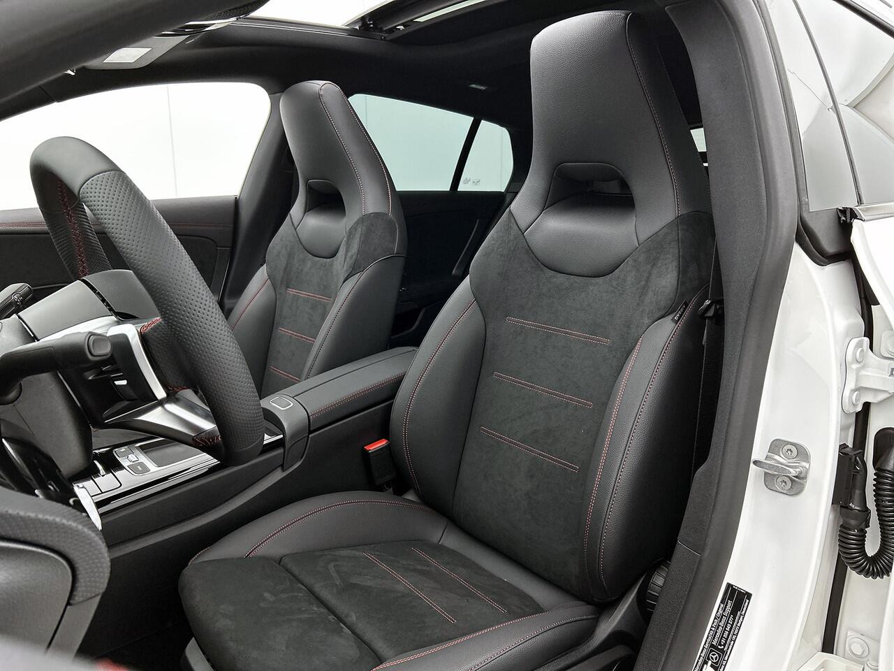 Mercedes-Benz CLA-KLASSE Shooting Brake 250 e Business Solution AMG | Nightpakket | Smartphone-integratie | Multibeam LED | Panoramaschuifdak | Stoelverwarming voor | Sfeerverlichting | KEYLESS-GO comfortpakket |