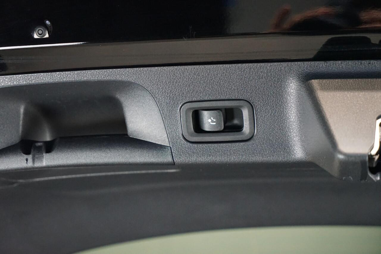 Mercedes-Benz CLA-KLASSE Shooting Brake 250 e AMG ? PANO ? TREKHAAK ? MULTIBEAM ? NIGHT ? 19" ? CAMERA ? MBUX PLUS