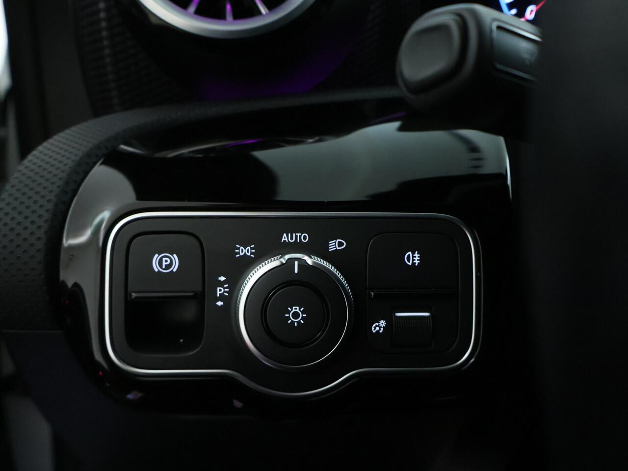 Mercedes-Benz CLA-KLASSE 250 e Plug-In Hybride Elektrische achterklep | Smartphone integratie | Keyless Go | Inclusief 24 maanden MB Certified garantie voor Europa.