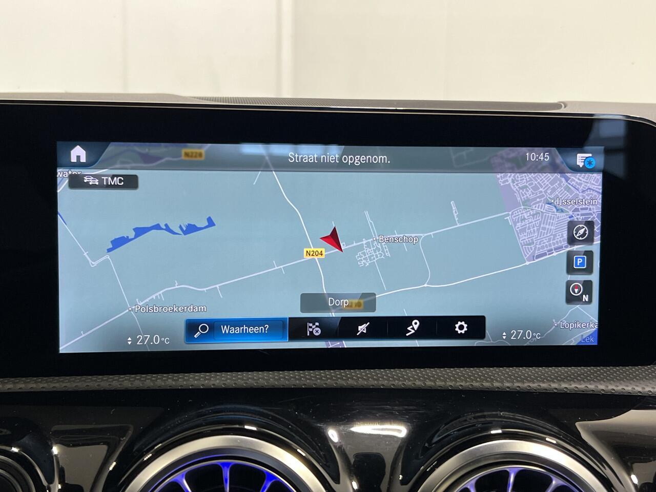 Mercedes-Benz CLA-KLASSE Shooting Brake 200 Business Solution Luxury | Navigatie | LM Velgen 17" | Elektrisch Glazen Panoramadak | Voorstoelen Verwarmd | Cruise Control | Airco |