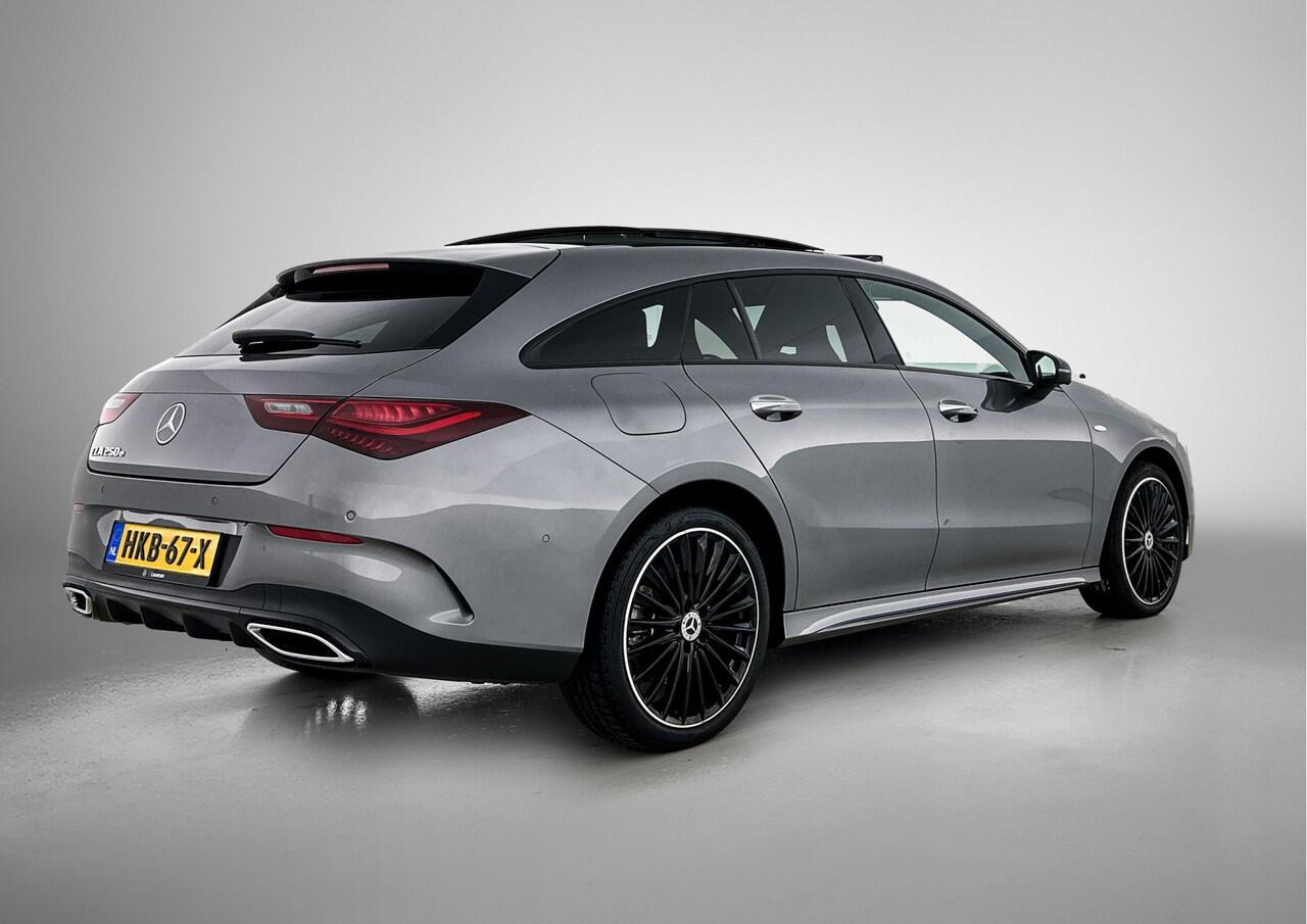 Mercedes-Benz CLA-KLASSE Shooting Brake 250 e AMG Nightpakket Plug-In Hybride | Panoramadak | Memory | Head Up display | 360° Camera | Dode Hoek Ass | Sfeerverlichting | Keyless Go | Inclusief 24 maanden Mercedes-Benz Certified garantie voor Europa.