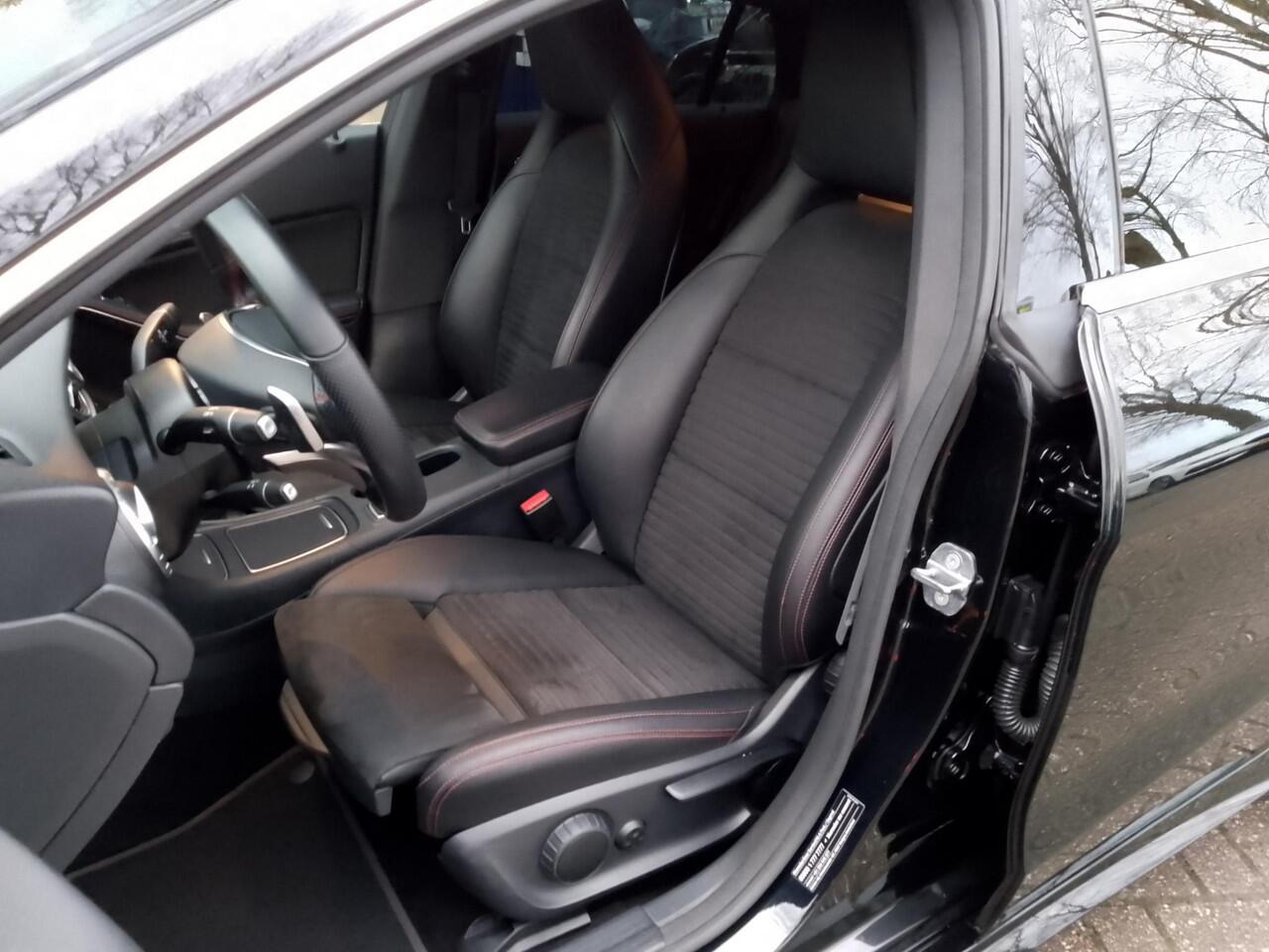 Mercedes-Benz CLA-KLASSE Shooting Brake 180 AUTOMAAT | Navi | AMG Styling | Airco | LM Velgen | Cruise Control |