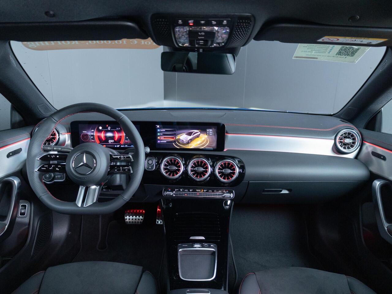 Mercedes-Benz CLA-KLASSE Shooting Brake 180 Star Edition AMG LIMITED Panorama dak