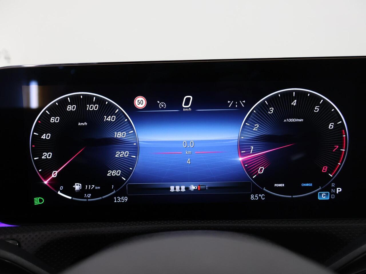 Mercedes-Benz CLA-KLASSE 180 Star Edition AMG NIGHT | Panoramadak | Sfeerverlichting | Achteruitrijcamera | Stoelverwarming | Night Pakket |