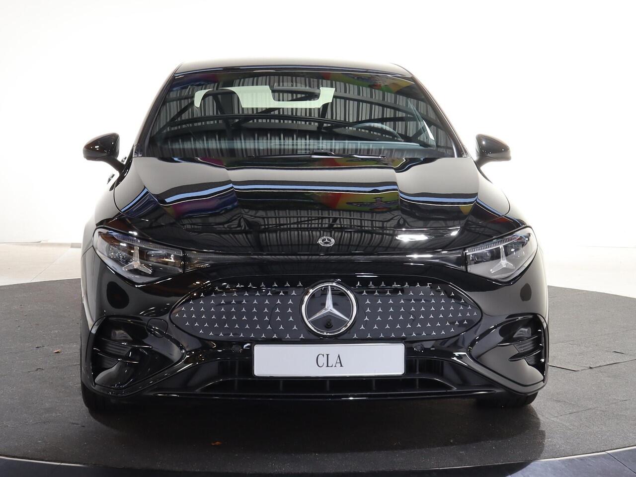 Mercedes-Benz CLA-KLASSE 250+ Launch Edition 85 kWh | Night | Panoramadak | Stoelverwarming | DISTRONIC | Achteruitrijcamera | Dodehoekassistent |