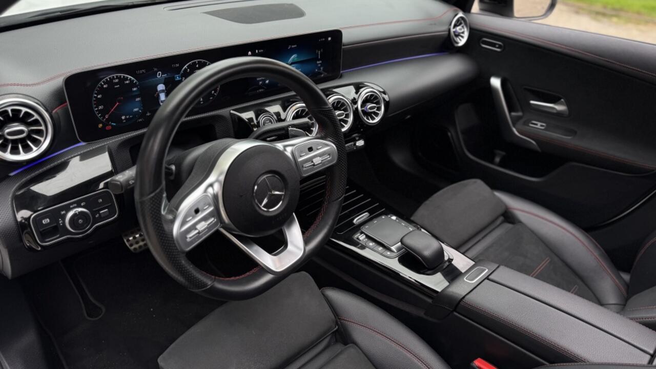 Mercedes-Benz CLA-KLASSE 180 Bns Solution | Pano | Sfeer | Camera