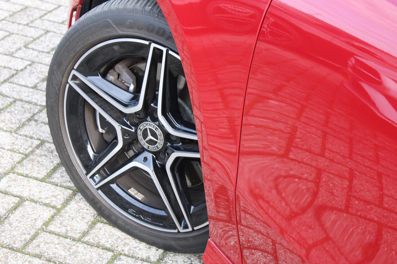 Mercedes-Benz CLA-KLASSE 200 AUT7 AMG Line NIGHT PAKKET PANORAMADAK MEMORY SFEER CAMERA