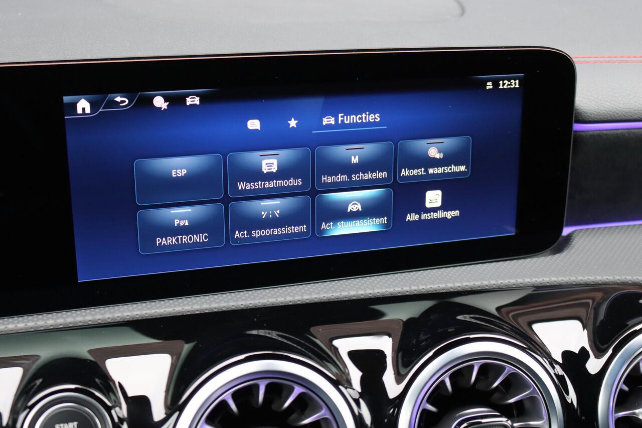 Mercedes-Benz CLA-KLASSE Shooting Brake 250 e AMG Line | Facelift | Distronic | Surround Camera | Verwarmd Stuurwiel | Keyless Go | Sfeerverlichting | Apple Carplay/Android Auto | Multibeam LED |