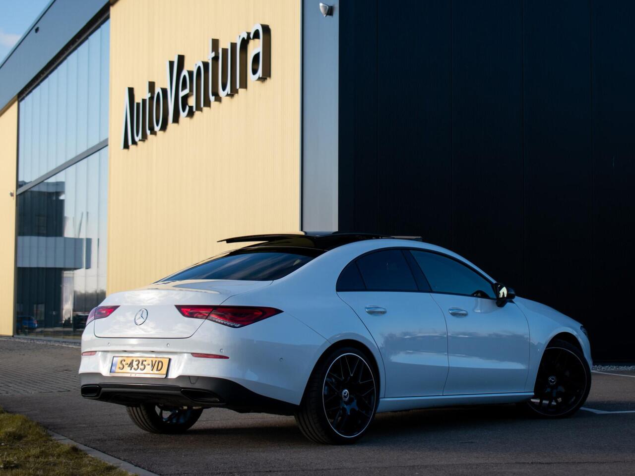 Mercedes-Benz CLA-KLASSE 180 AMG Line | Panoramadak | Adaptieve Cruise Control| Achteruitrijcamera |
