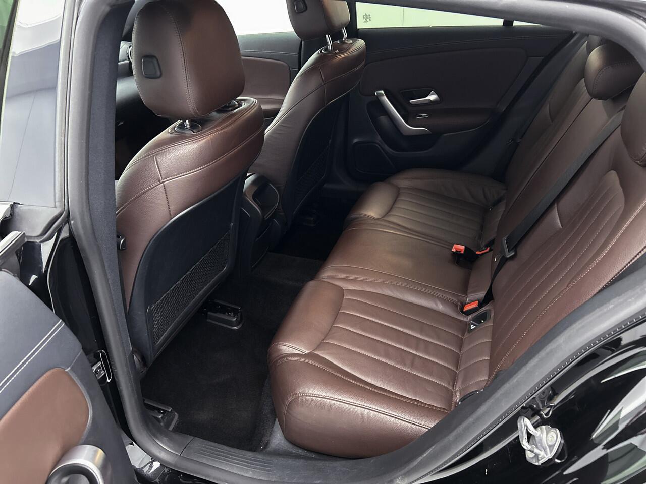 Mercedes-Benz CLA-KLASSE Shooting Brake 220 Advantage Leder