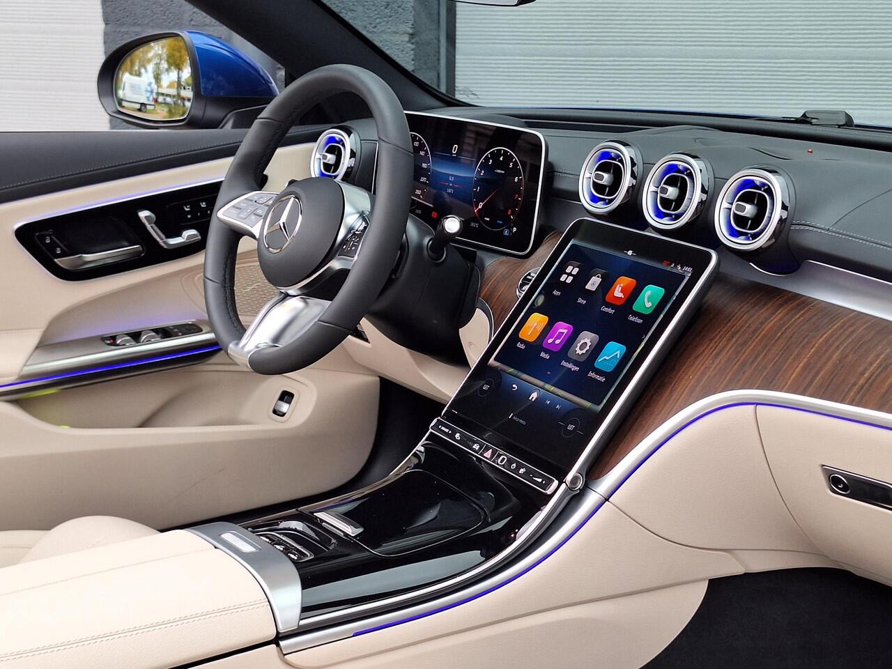 Mercedes-Benz CLE Cabriolet 180 Luxury Line | Beige leder | Stoelventilatie | 360° camera | Rijassistentiepakket | Memory pakket | Head-up Display | DIGITAL LIGHT | Stoelverwarming | Sfeerverlichting | Keyless-GO