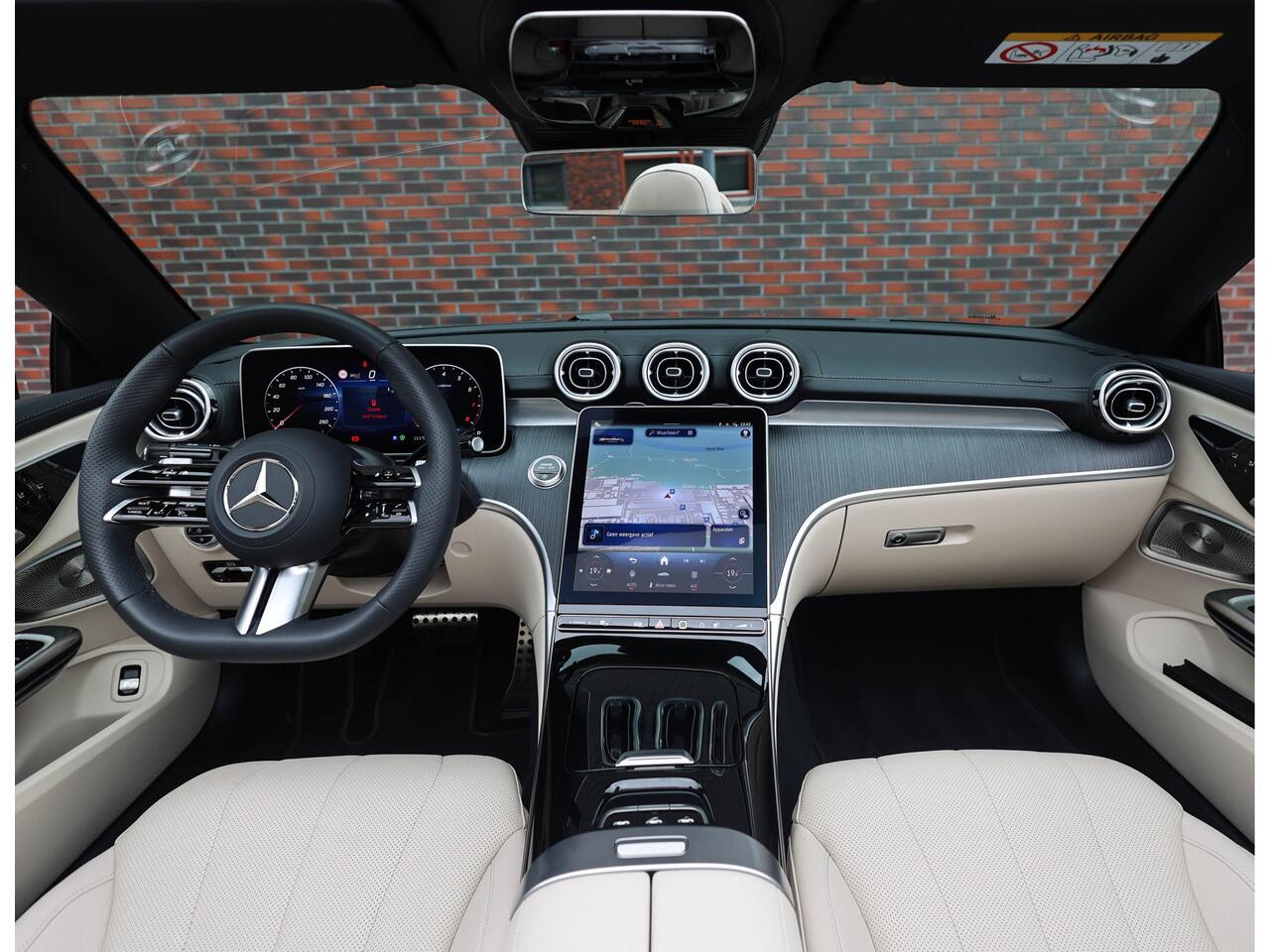 Mercedes-Benz CLE Cabriolet 300 4MATIC AMG Line | Burmester - Airscarf - Trekhaak
