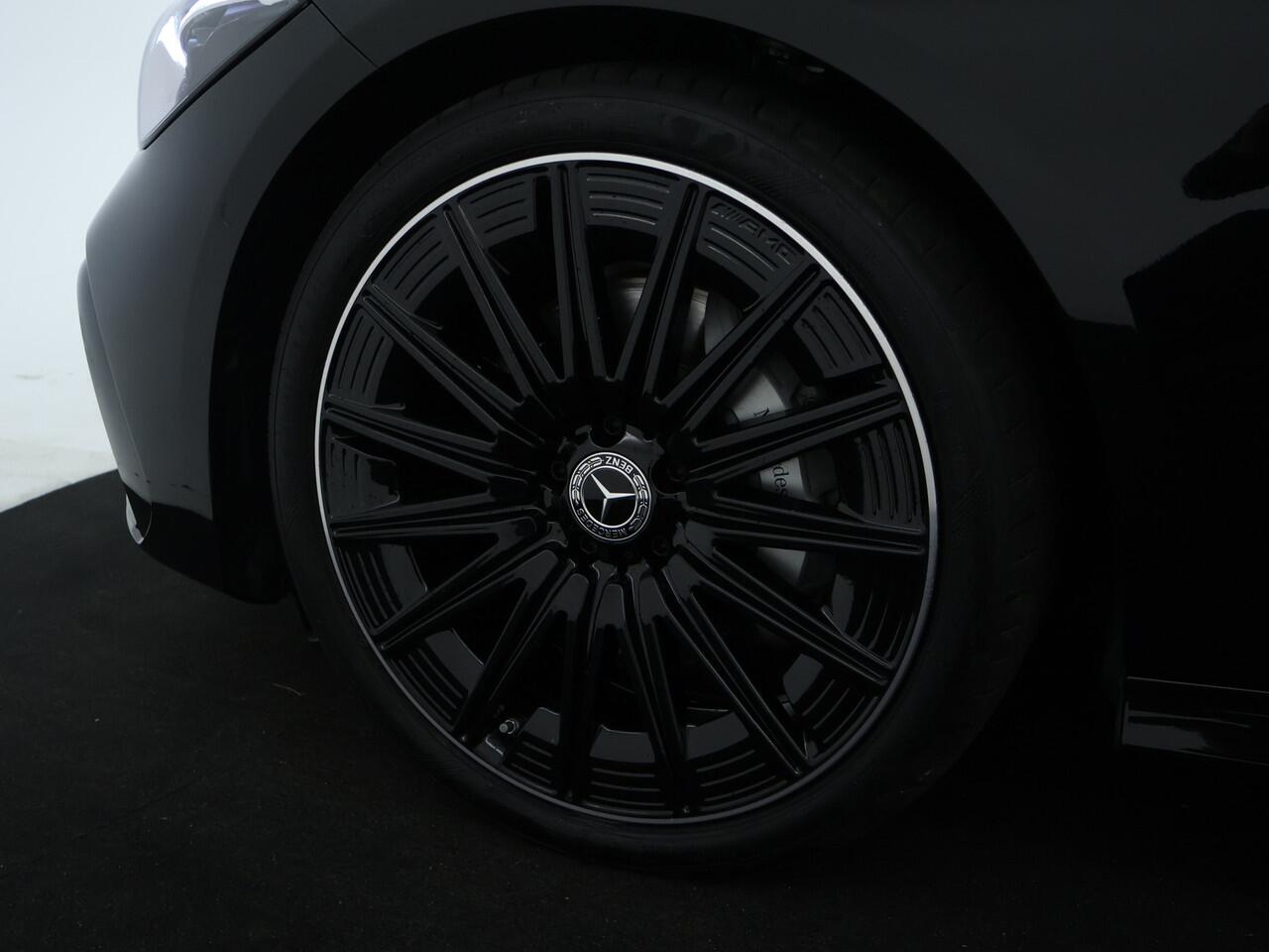 Mercedes-Benz CLE Coupé 200 AMG Line | AMG Line | Night Pakket | Panoramadak | 20 Inch AMG LM Velgen | Stuur en Stoelverwarming | Inclusief 24 maanden MB Certified garantie voor Europa.