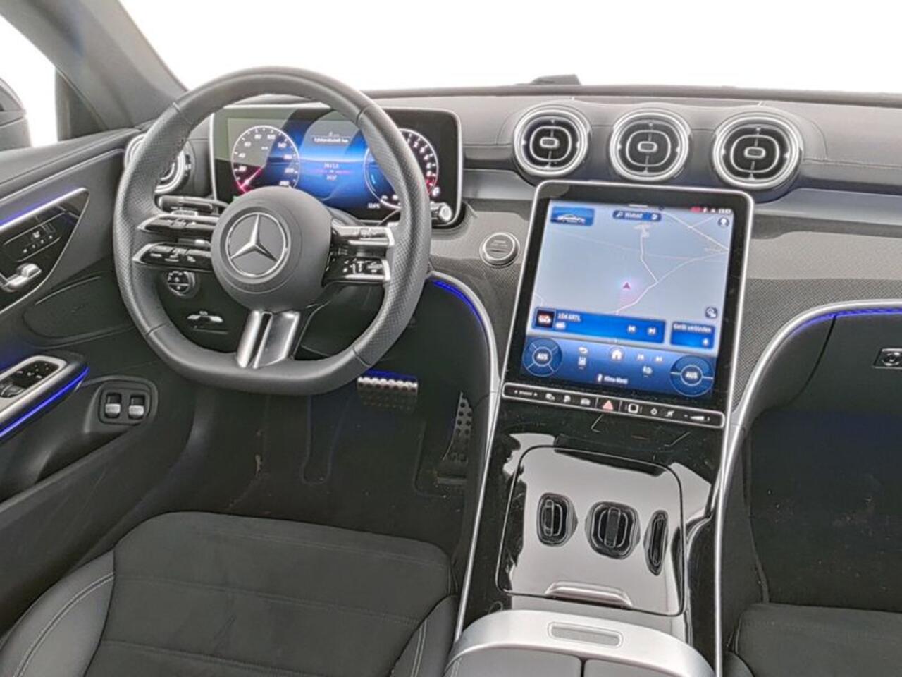 Mercedes-Benz CLE Coupé 300 e AMG Plug-In Hybride AMG Line | Night Pakket | Digital Licht | Distronic | Rijassistentiepakket plus | Stuur en Stoelverwarming. Inclusief 24 maanden MB Certified garantie voor Europa.