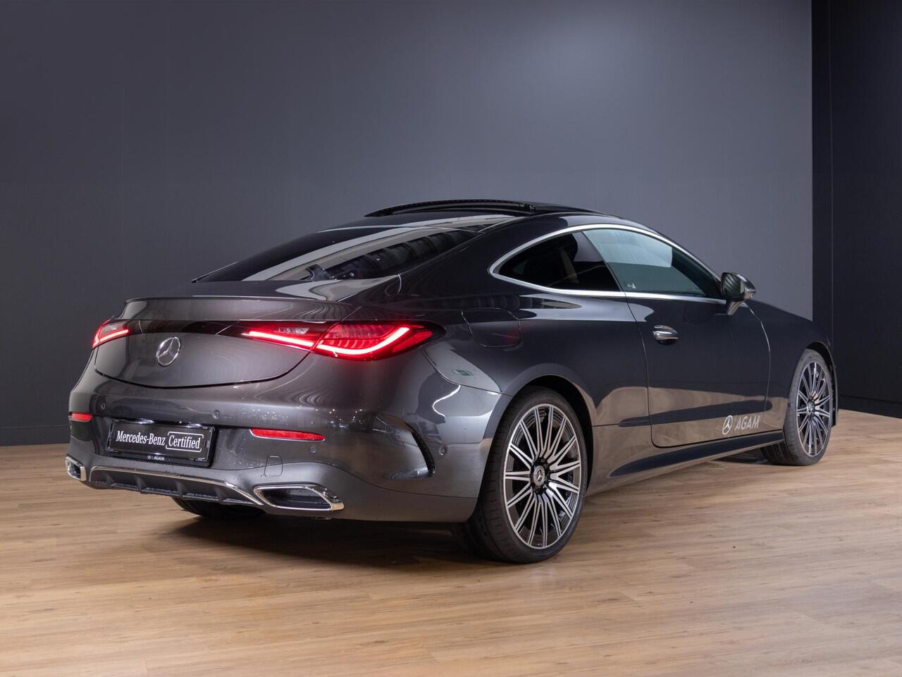 Mercedes-Benz CLE Coupé 300 4MATIC AMG Line Panorama dak