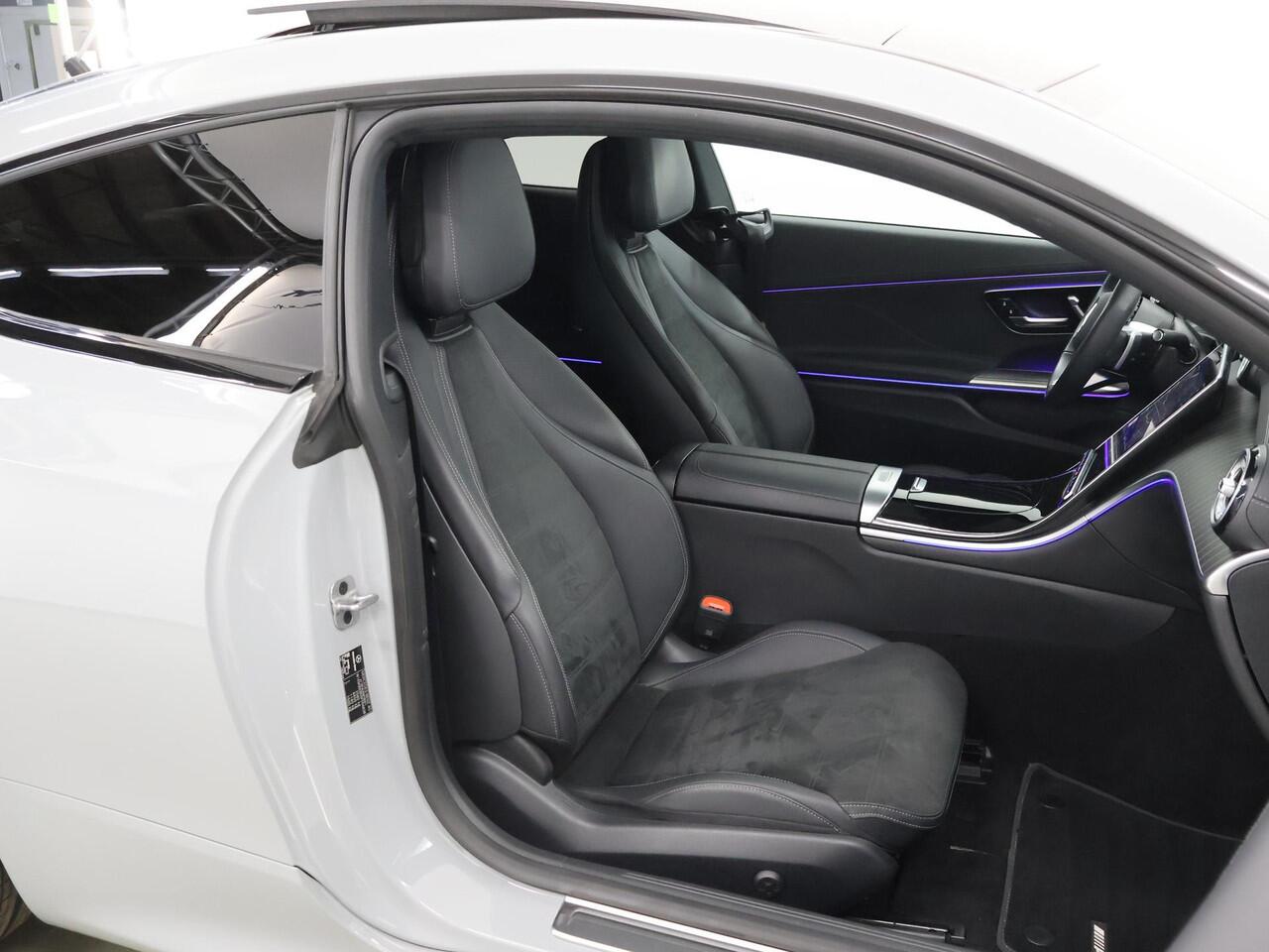 Mercedes-Benz CLE Coupé 300 e AMG Line | Burmester | Panoramadak | Premium pakket | 360 camera | Digital light |