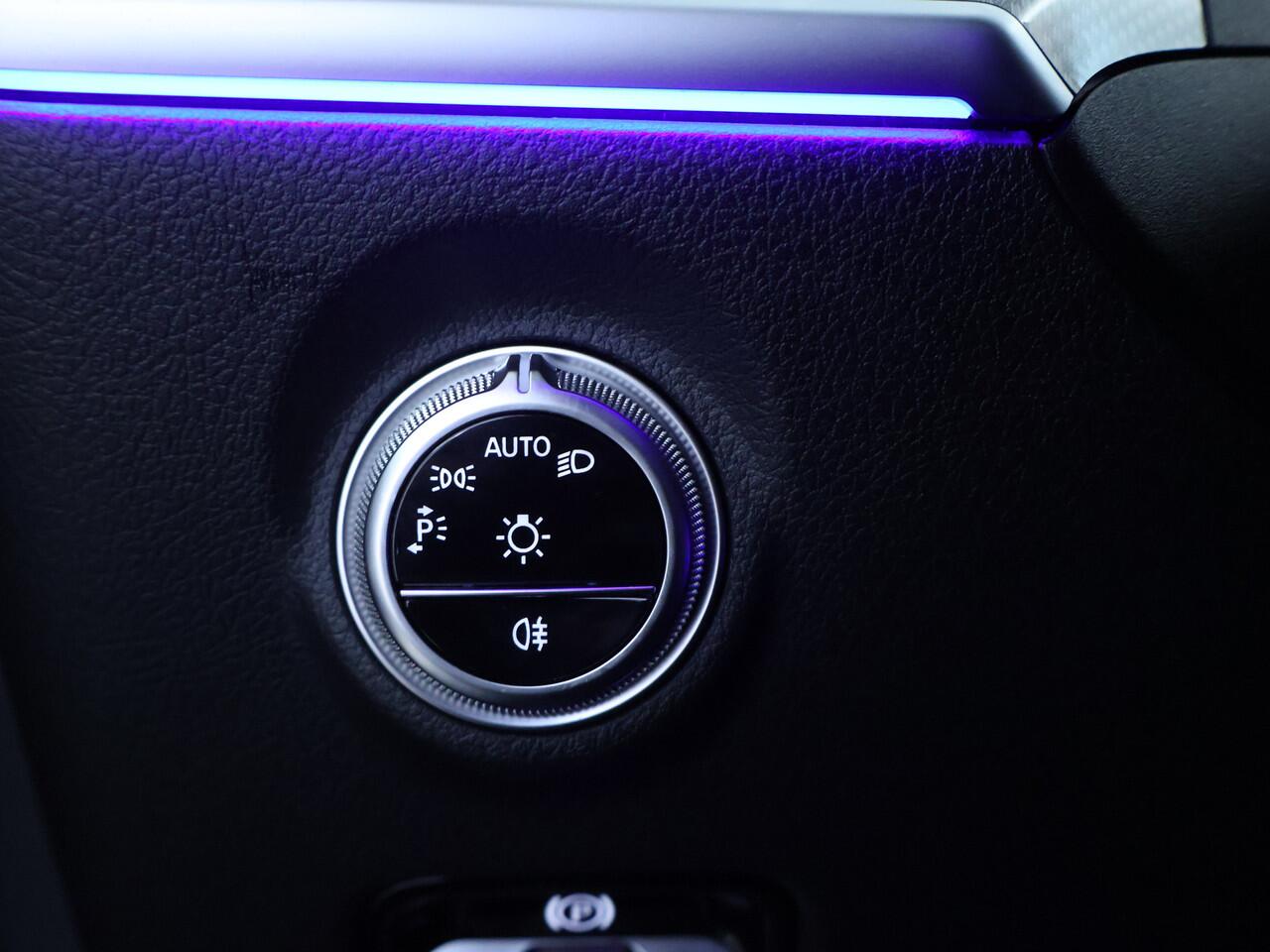 Mercedes-Benz CLE Coupé 300 e AMG Plug-In Hybride | Panoramadak | Burmester® | Dode Hoek Ass | Distronic | Memory | Stuur en Stoelverwarming | Inclusief 24 maanden Mercedes-Benz Certified garantie voor Europa.