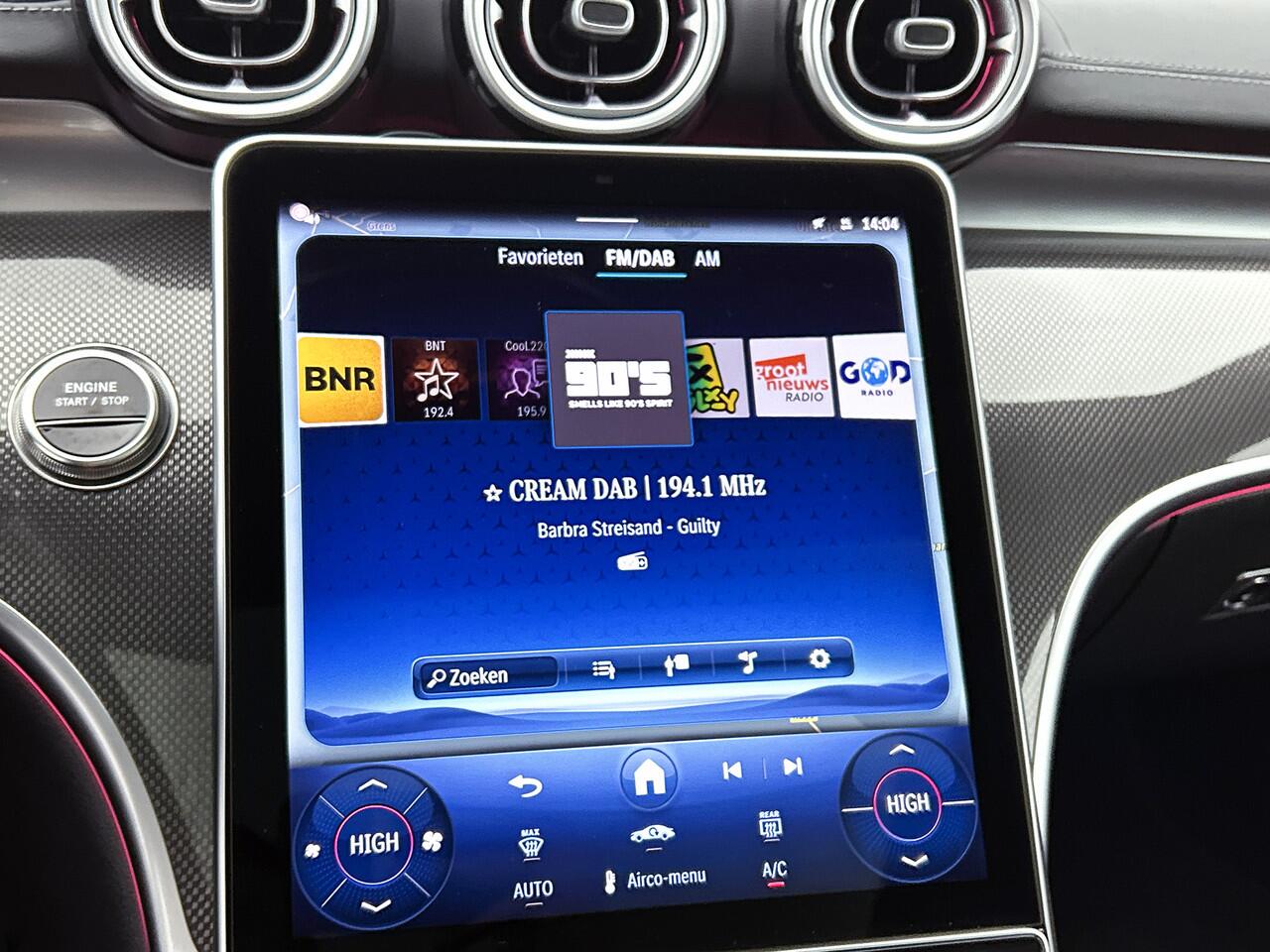 Mercedes-Benz CLE Coupé 300 e AMG Plug-In Hybride AMG Line | Night Pakket | Digiltal Light | Burmester® | Distronic | AMG Spoiler | Stoel en Stuurverwarming. | Sfeerverlichting Inclusief 24 maanden MB Certified garantie voor Europa.