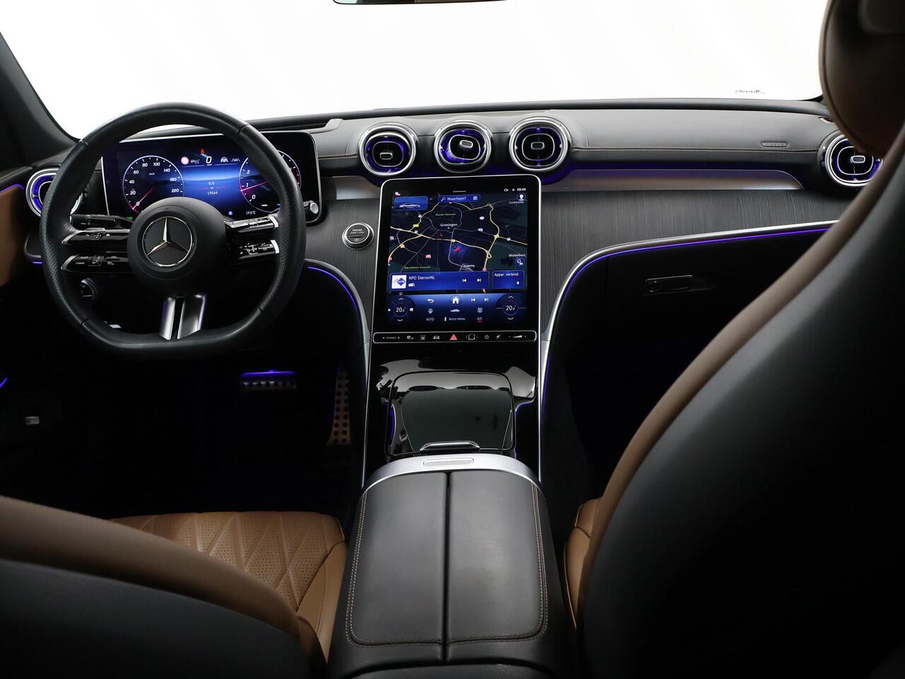 Mercedes-Benz CLE Coupé 200 AMG Line | Nappalederen bekleding | Digital Light | Rijassistentiepakket | Head-up display | 360 graden camera | Sfeerverlichting |