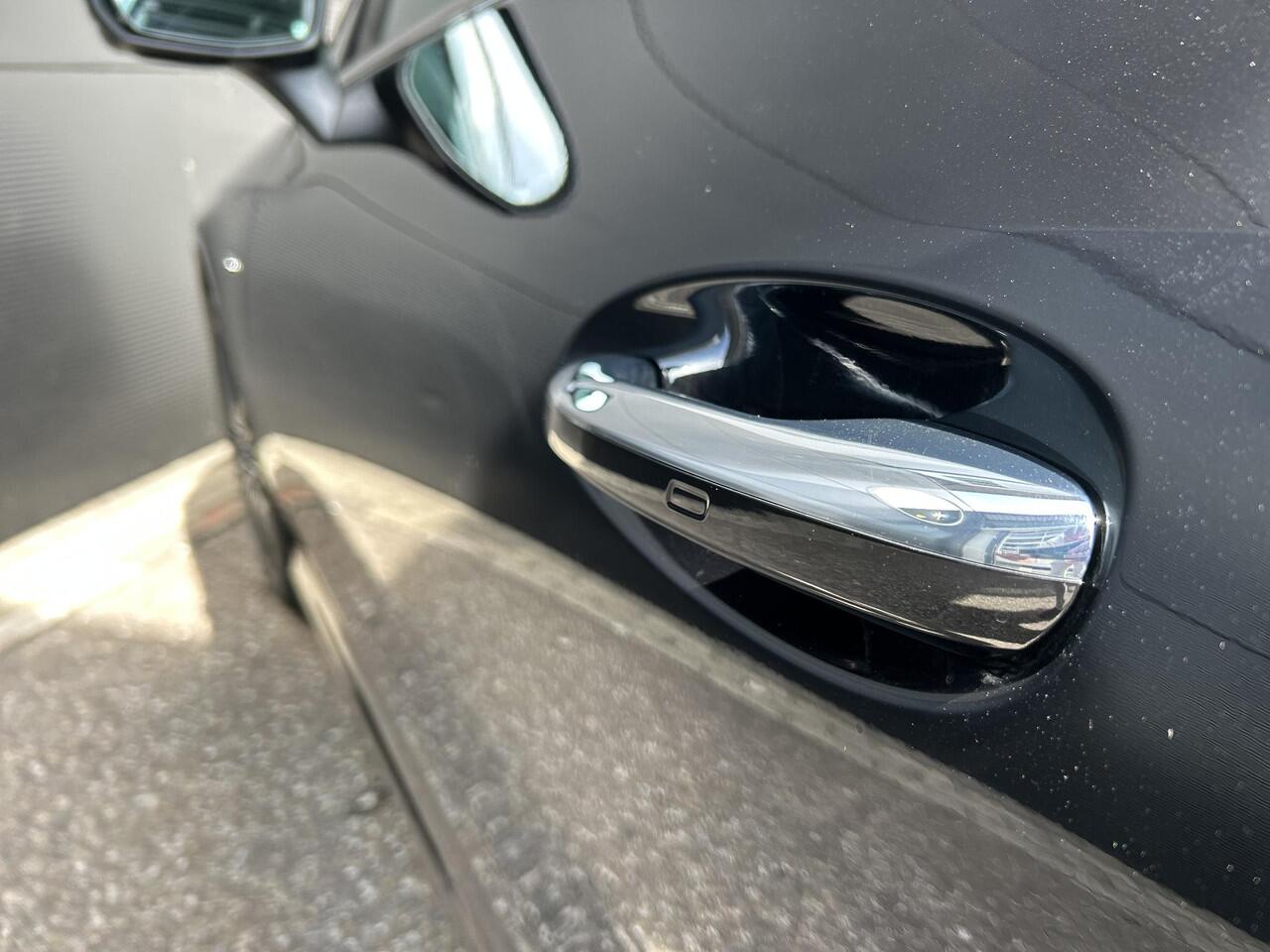 Mercedes-Benz CLE Coupé 300 e AMG Line | Premium Pakket | Night Pakket | Winter Pakket | Panoramadak | 360° Camera | DISTRONIC Afstandsassistent | Dodehoekassistent | Elektrisch Verstelbare Stoelen + Memory | Stuurverwarming | Apple CarPlay | Android Auto