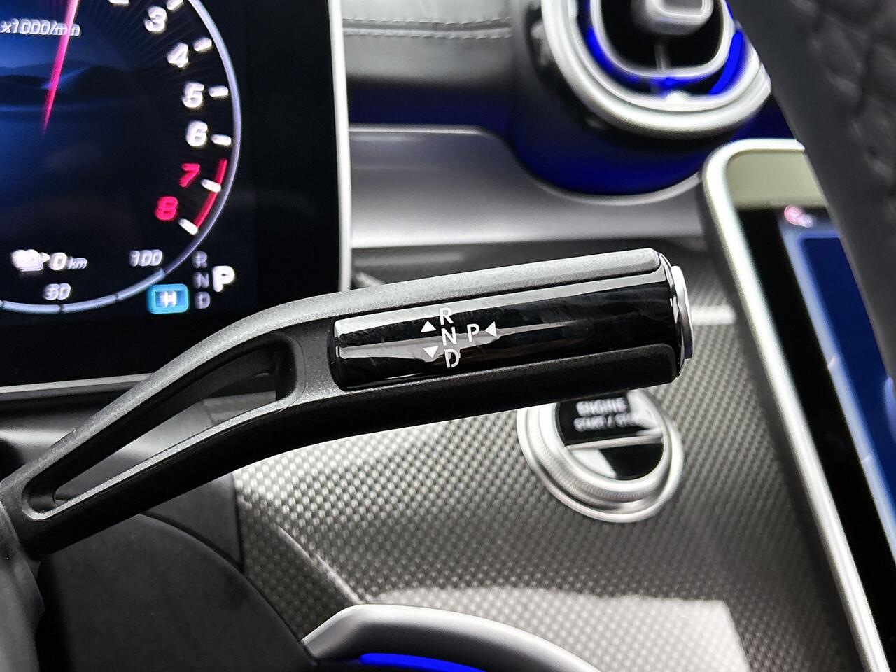 Mercedes-Benz CLE Coupé 300 e AMG Plug-In Hybride AMG Line | Night Pakket | Digital Licht | Rijassistentiepakket plus | Distronic | Panorama Schuif-Kanteldak | Stoel en stuurverwarming. Inclusief 24 maanden MB Certified garantie voor Europa.