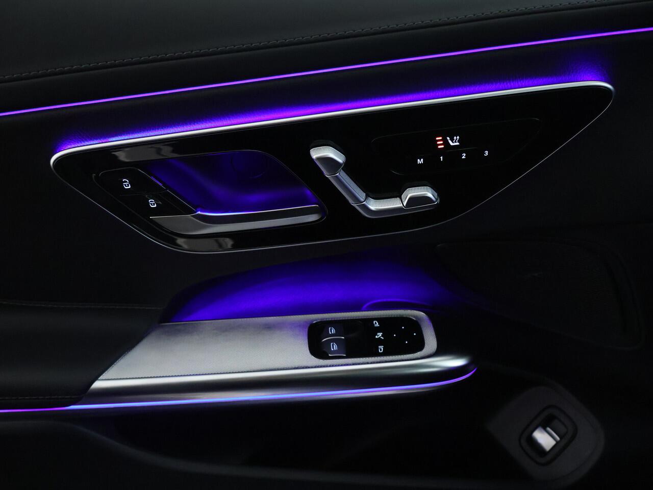 Mercedes-Benz CLE Coupé 200 AMG Line | AMG Line | Night Pakket | Panoramadak | 20 Inch AMG LM Velgen | Stuur en Stoelverwarming | Inclusief 24 maanden MB Certified garantie voor Europa.