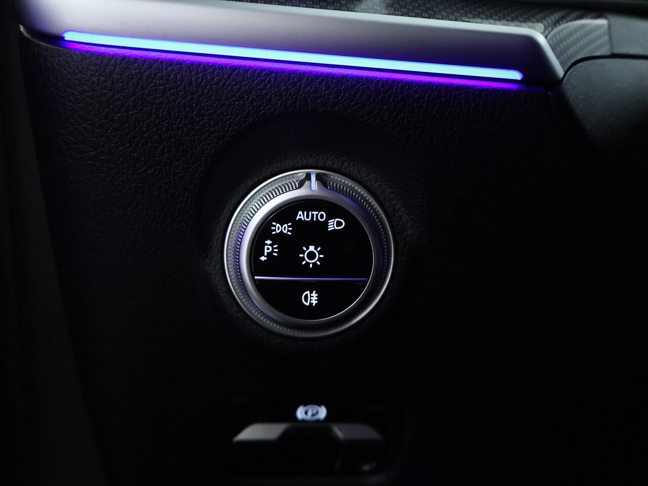 Mercedes-Benz CLE Coupé 200 AMG Line | AMG Line | Night Pakket | Panoramadak | 20 Inch AMG LM Velgen | Stuur en Stoelverwarming | Inclusief 24 maanden MB Certified garantie voor Europa.