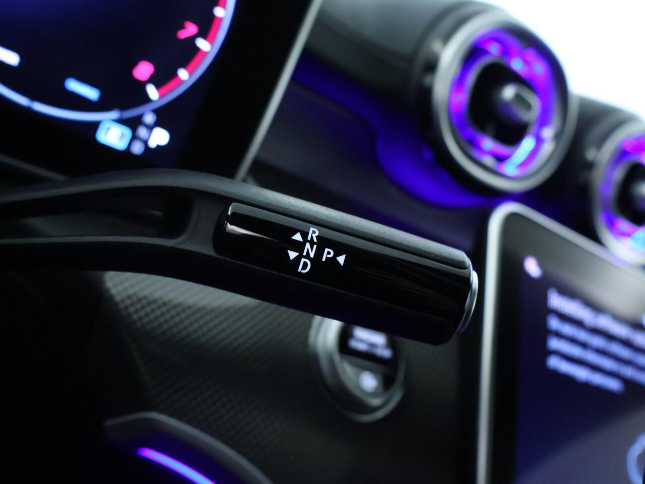 Mercedes-Benz CLE Coupé 200 AMG Line | AMG Line | Night Pakket | Panoramadak | 20 Inch AMG LM Velgen | Stuur en Stoelverwarming | Inclusief 24 maanden MB Certified garantie voor Europa.