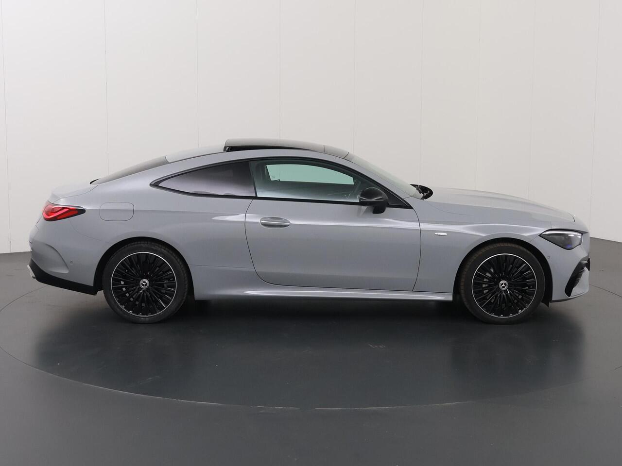 Mercedes-Benz CLE Coupé 300 e AMG Line | Burmester | Panoramadak | Premium pakket | 360 camera | Digital light |