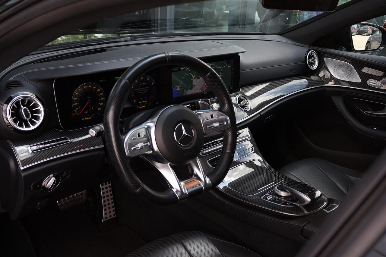 Mercedes-Benz CLS-KLASSE AMG 53 4MATIC+ Premium Plus l Schuif- / Kanteldak l Distronic Plus l Memory l Stoelverwarming en Stoelventilatie l Head Up l LED adaptief l Airmatic l Keyless Go l Burmester l Sfeerverlichting l Nappa LEDER l AMG Night pakket l Achteruitrij camera | Draad