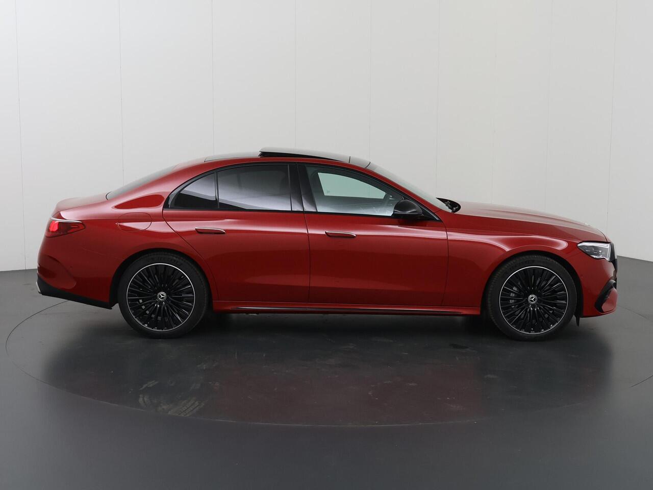 Mercedes-Benz E-KLASSE 300 e AMG Line | Premium plus | Techniek pakket | Rij assistentiepakket | Superscreen | Night pakket |