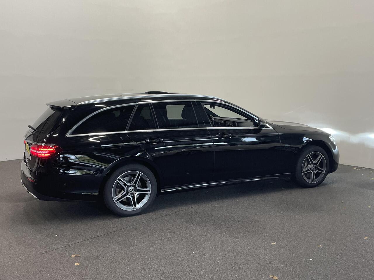 Mercedes-Benz E-KLASSE 300e PHEV AMG Line Auto. Estate Panoramadak Navigatie Appel Carplay/ Android Auto Parkeersensoren Cruise Control Led Burmester Soundsystem Sfeerverlichting Elektrische achterklep Climate Control