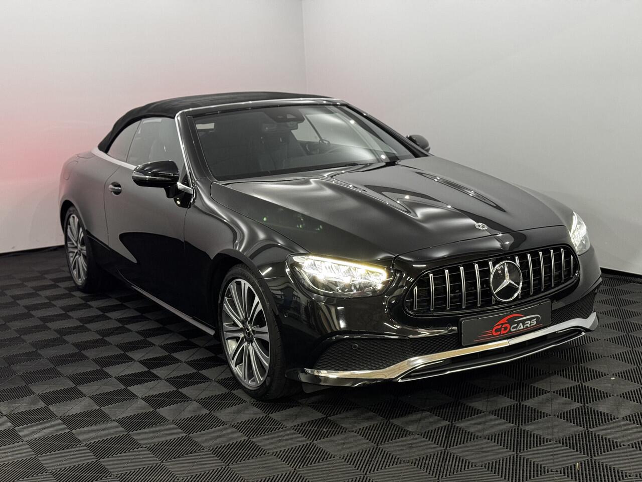 Mercedes-Benz E-KLASSE Cabrio 200 AMG Line Leder, Camera, Navi, Burmeister, Stoelverwarming, Elektrische achterklep, Sfeerverlichting